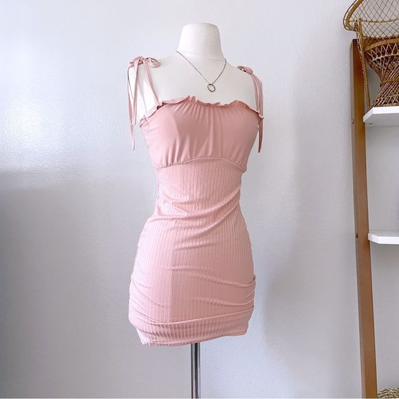 PrettyLittleThing Pink Mini Dress - Picture 1 of 4